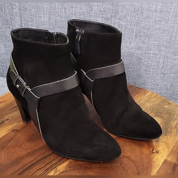 COLE HAAN Calico Zip Low Suede Boot NIKE Comfort Collab Black Size 8 - Picture 1 of 11